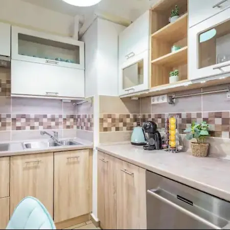 Aurora Apartment